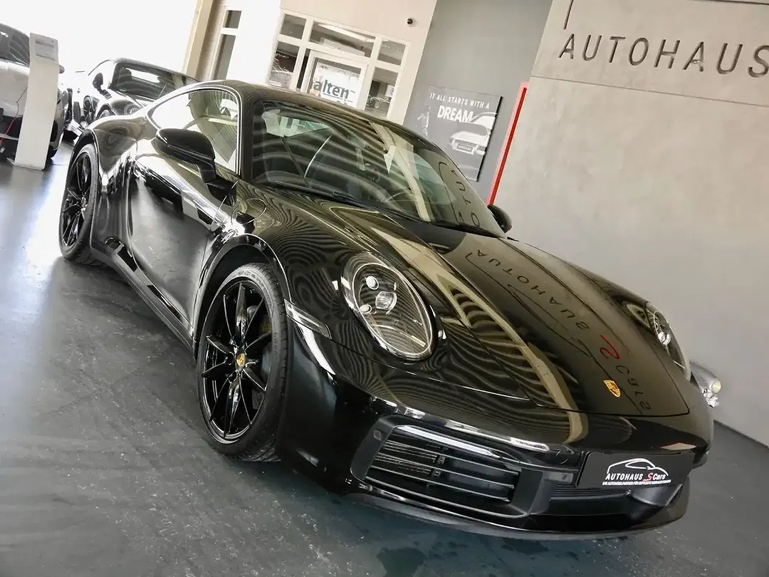Porsche 992 - Thumbnail 4
