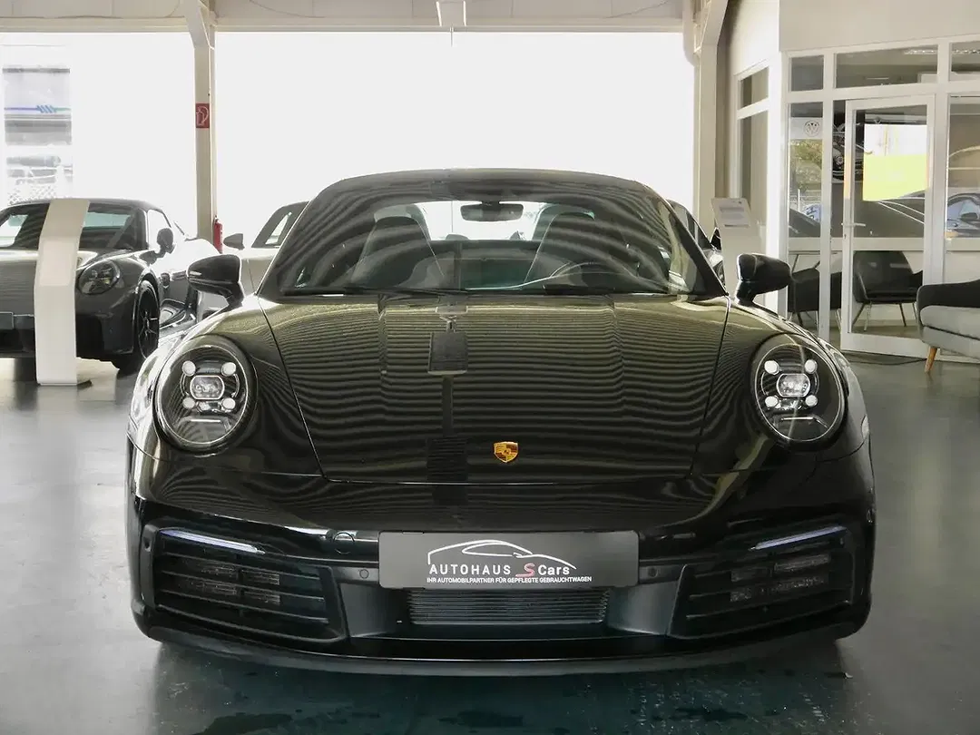 Porsche 992 - Thumbnail 5