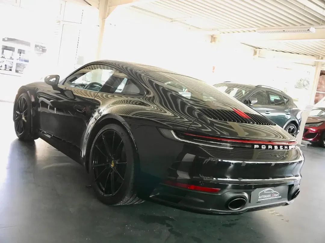 Porsche 992 - Thumbnail 6