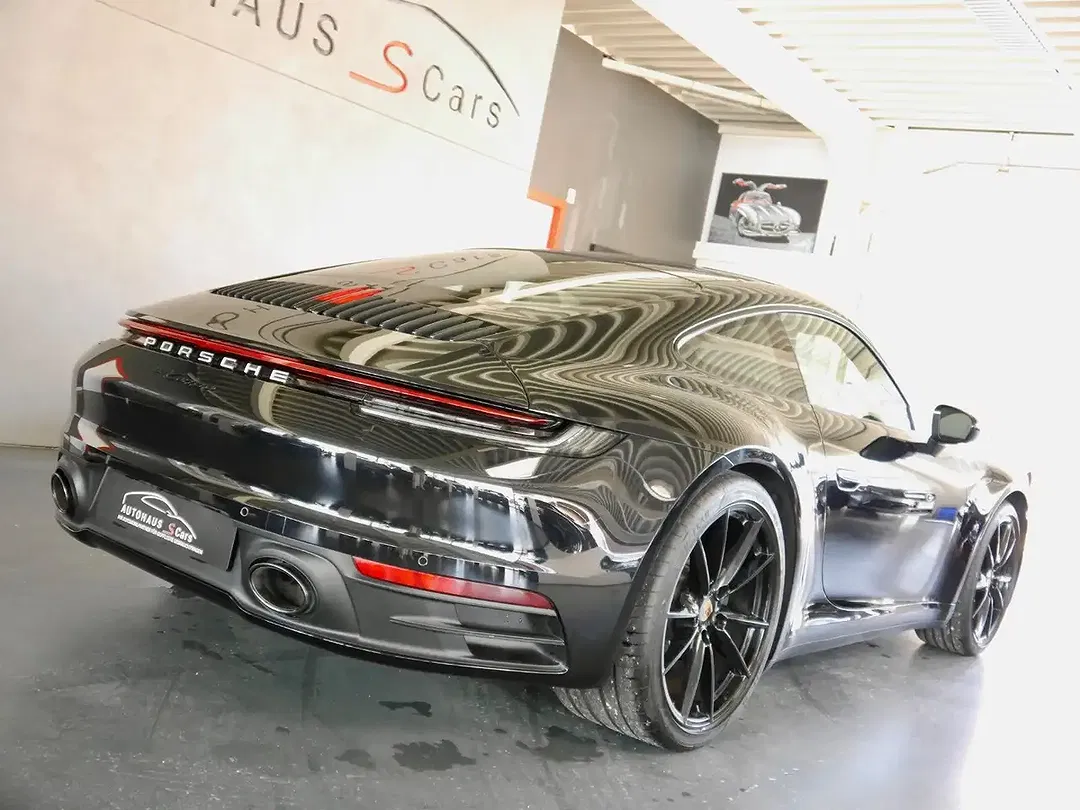 Porsche 992 - Thumbnail 7