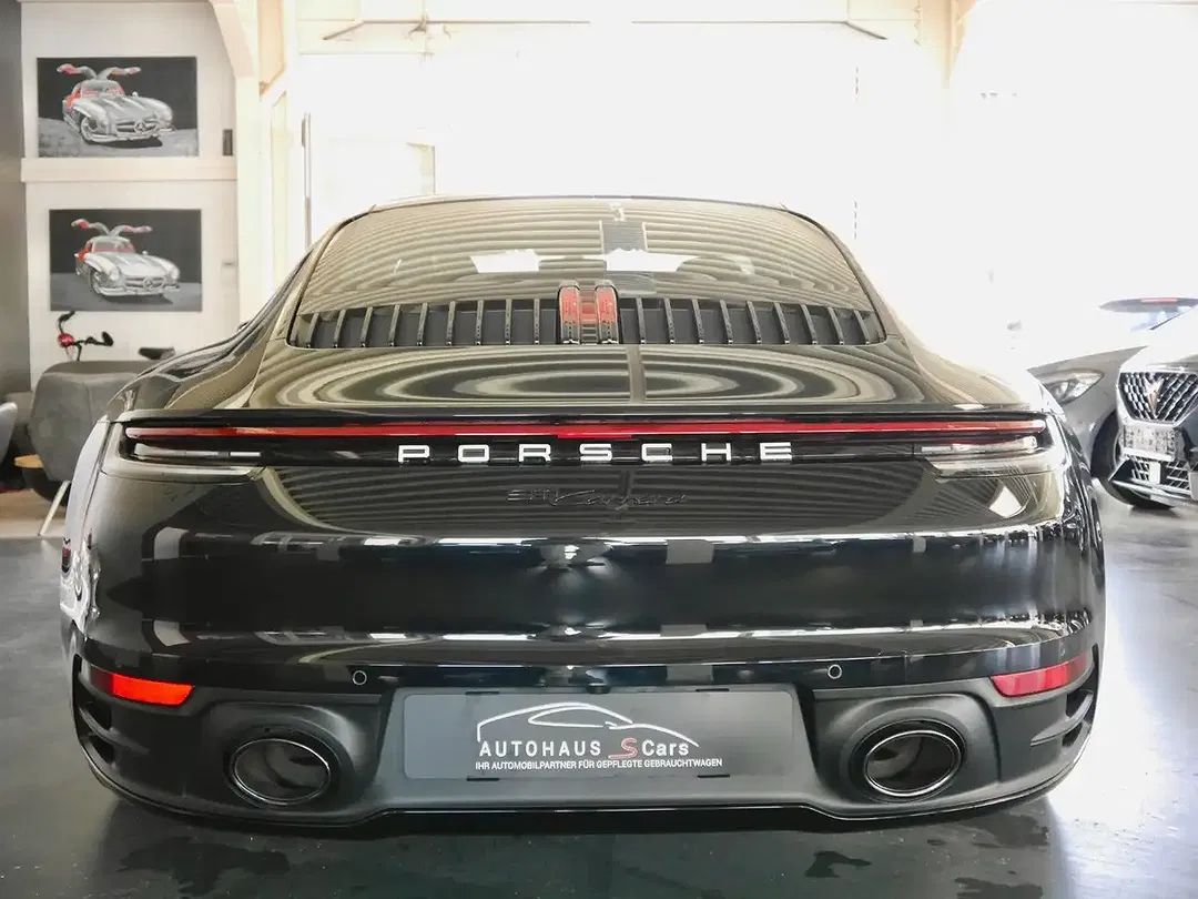 Porsche 992 - Thumbnail 8