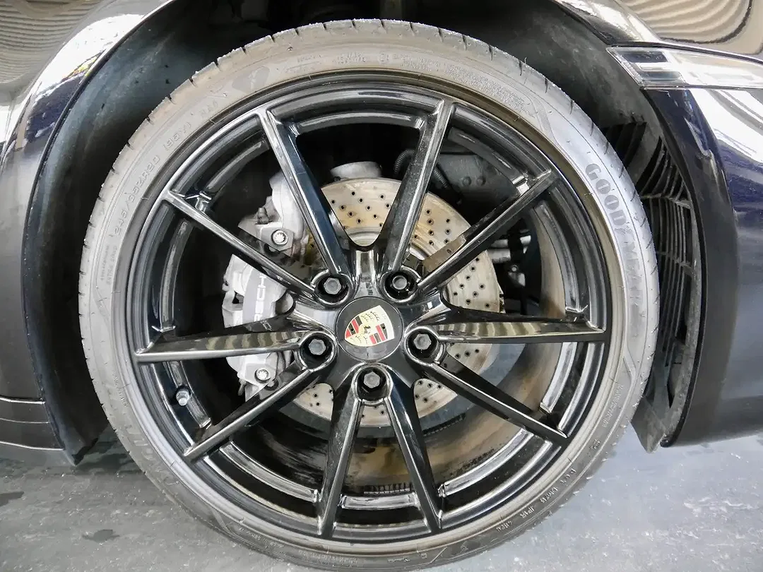 Porsche 992 - Thumbnail 9