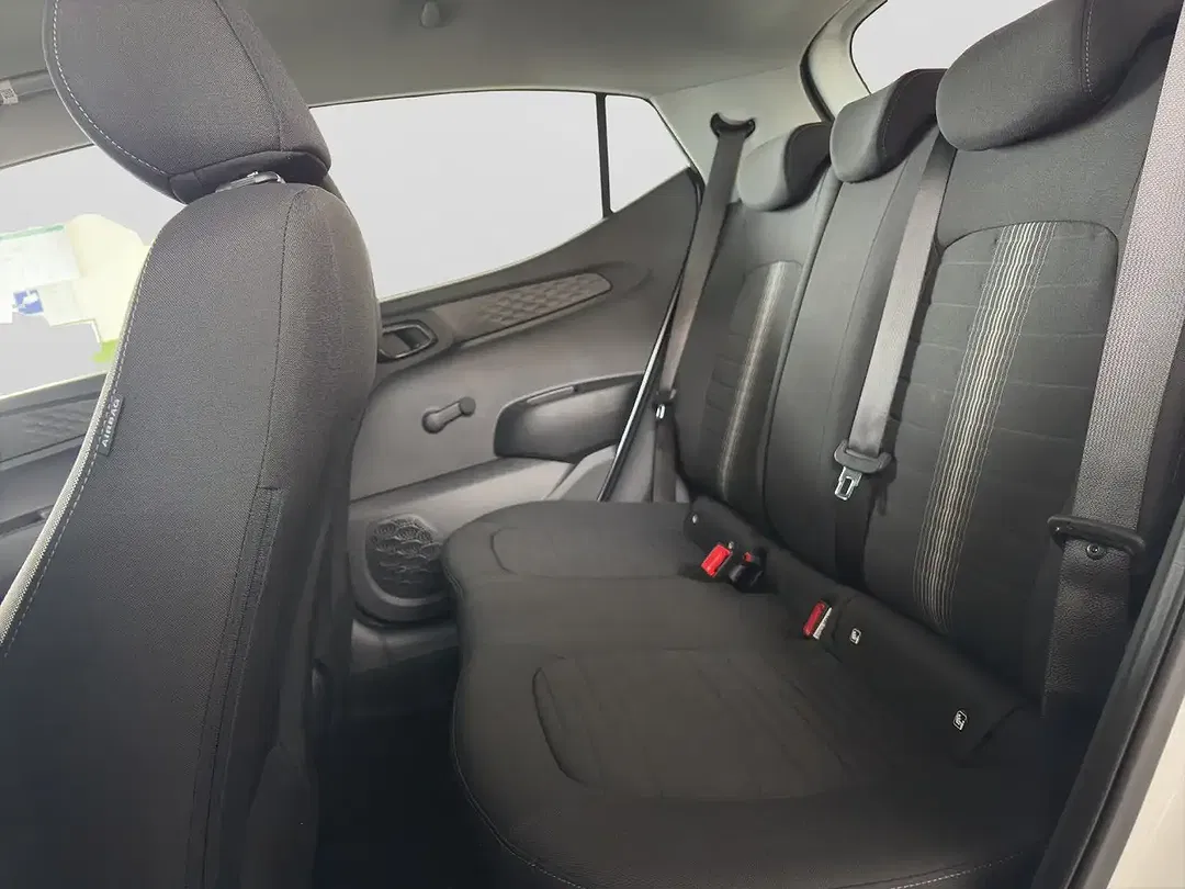 Hyundai i10 - Thumbnail 14