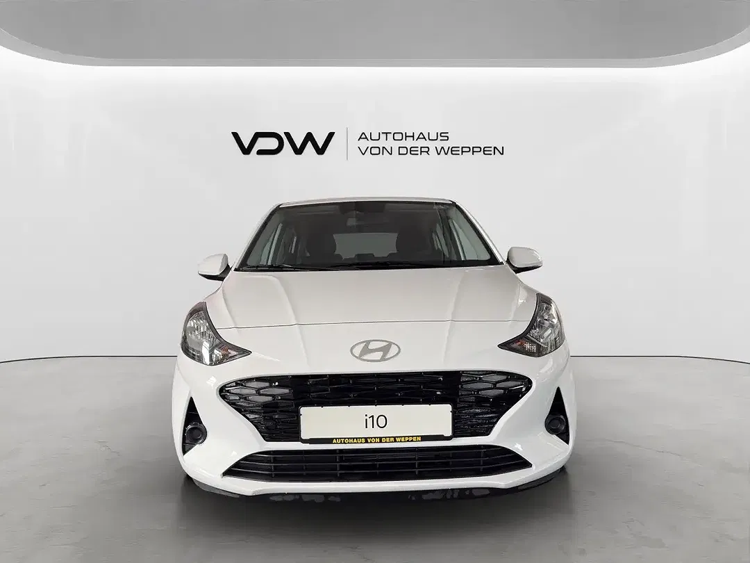 Hyundai i10 - Thumbnail 2