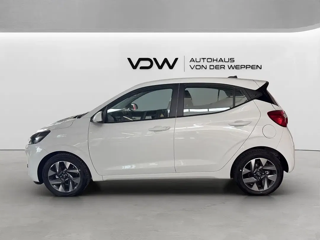 Hyundai i10 - Thumbnail 3