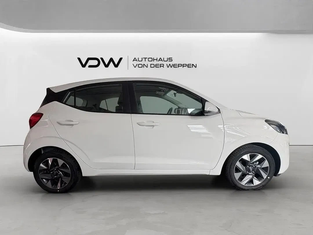 Hyundai i10 - Thumbnail 9