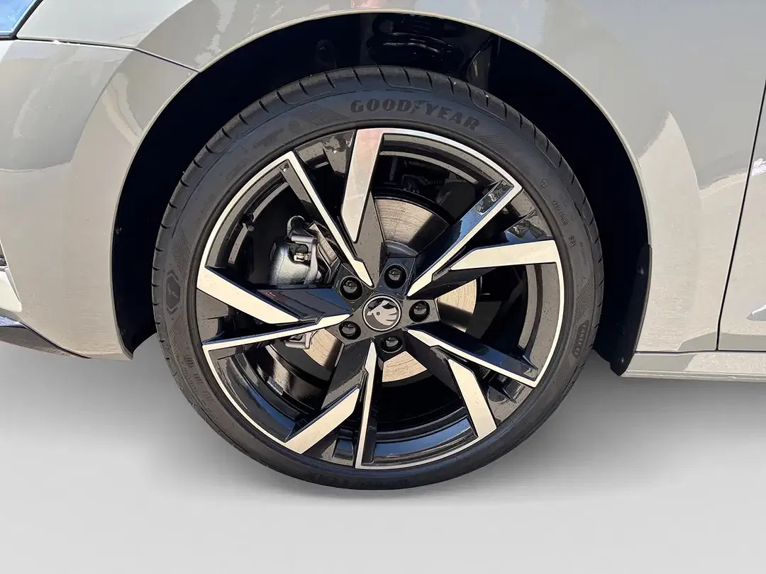 Skoda Octavia - Thumbnail 4