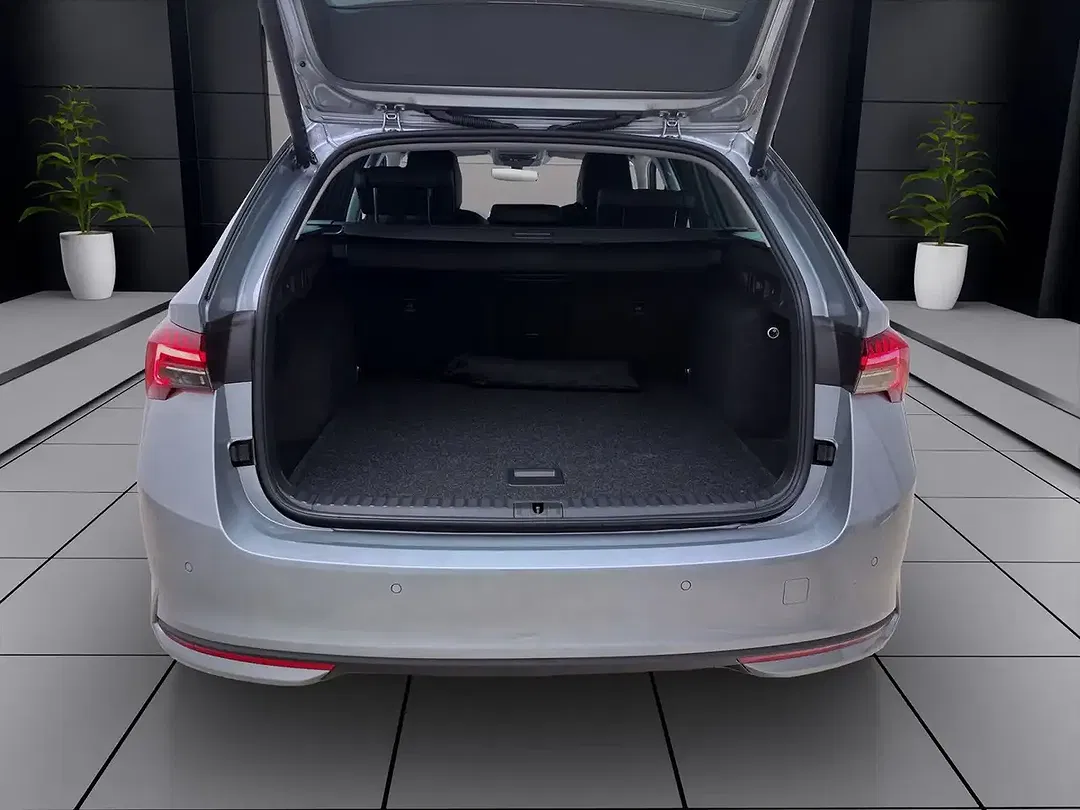 Skoda Octavia - Thumbnail 5