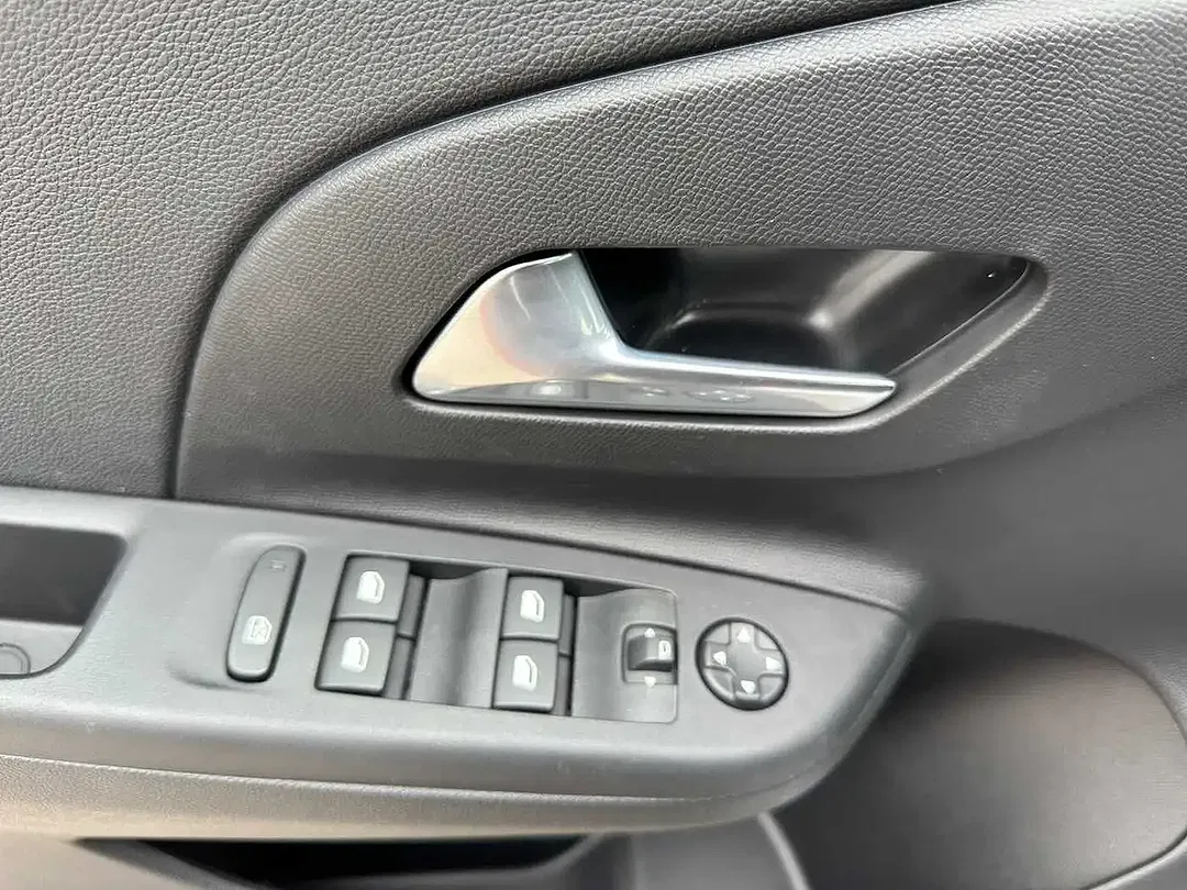 Opel Corsa - Thumbnail 10