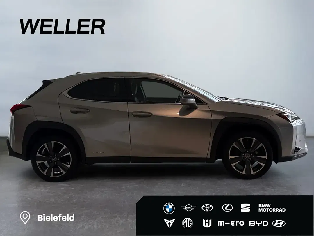 Lexus UX 250h - Thumbnail 10