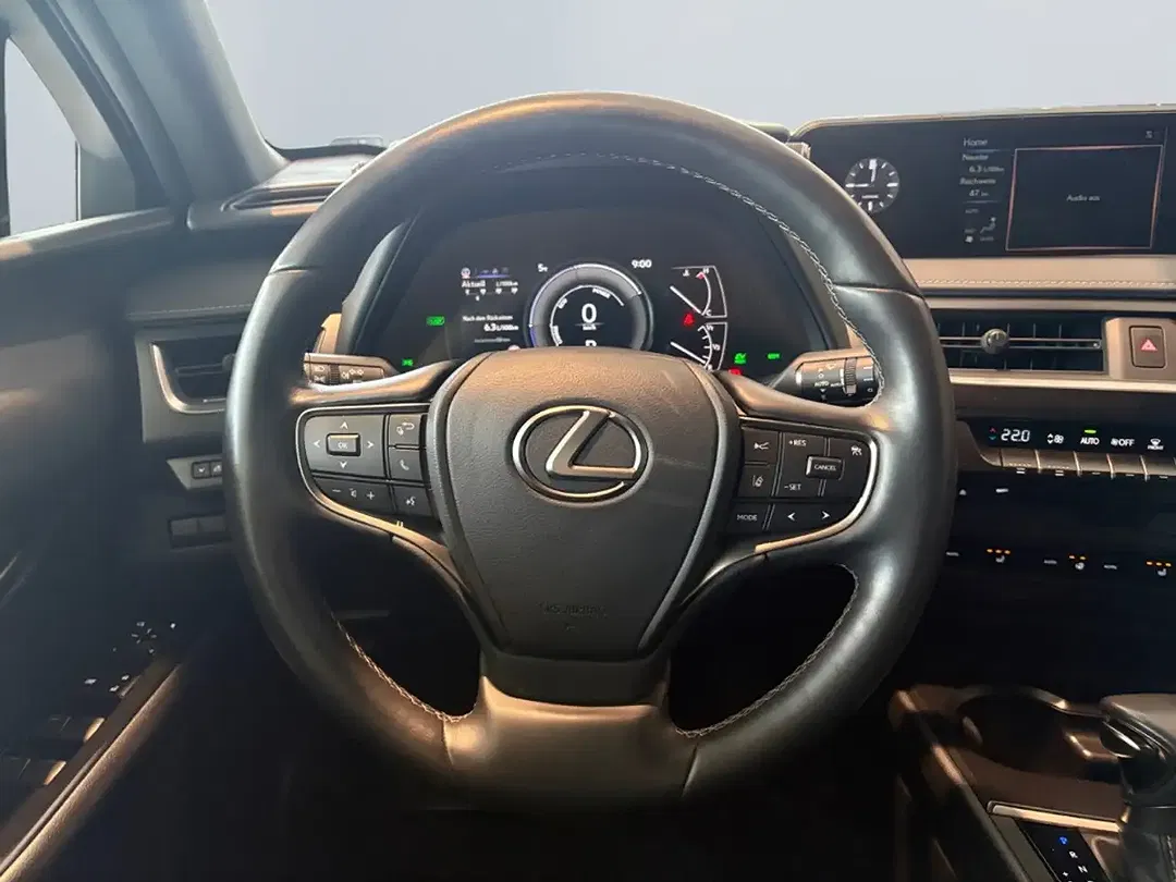 Lexus UX 250h - Thumbnail 13