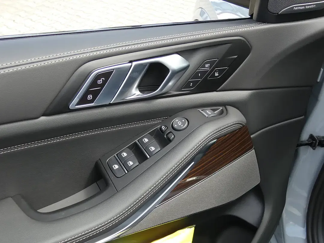 BMW X5 - Thumbnail 15