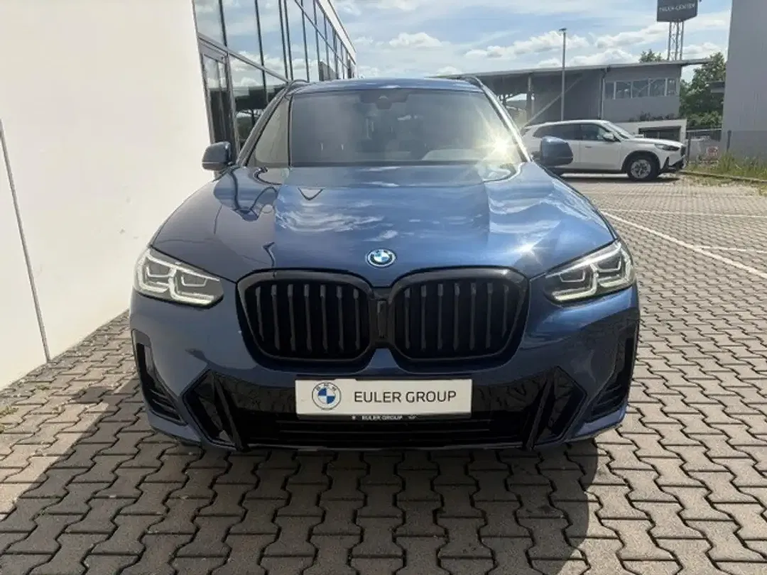 BMW X3 - Thumbnail 2