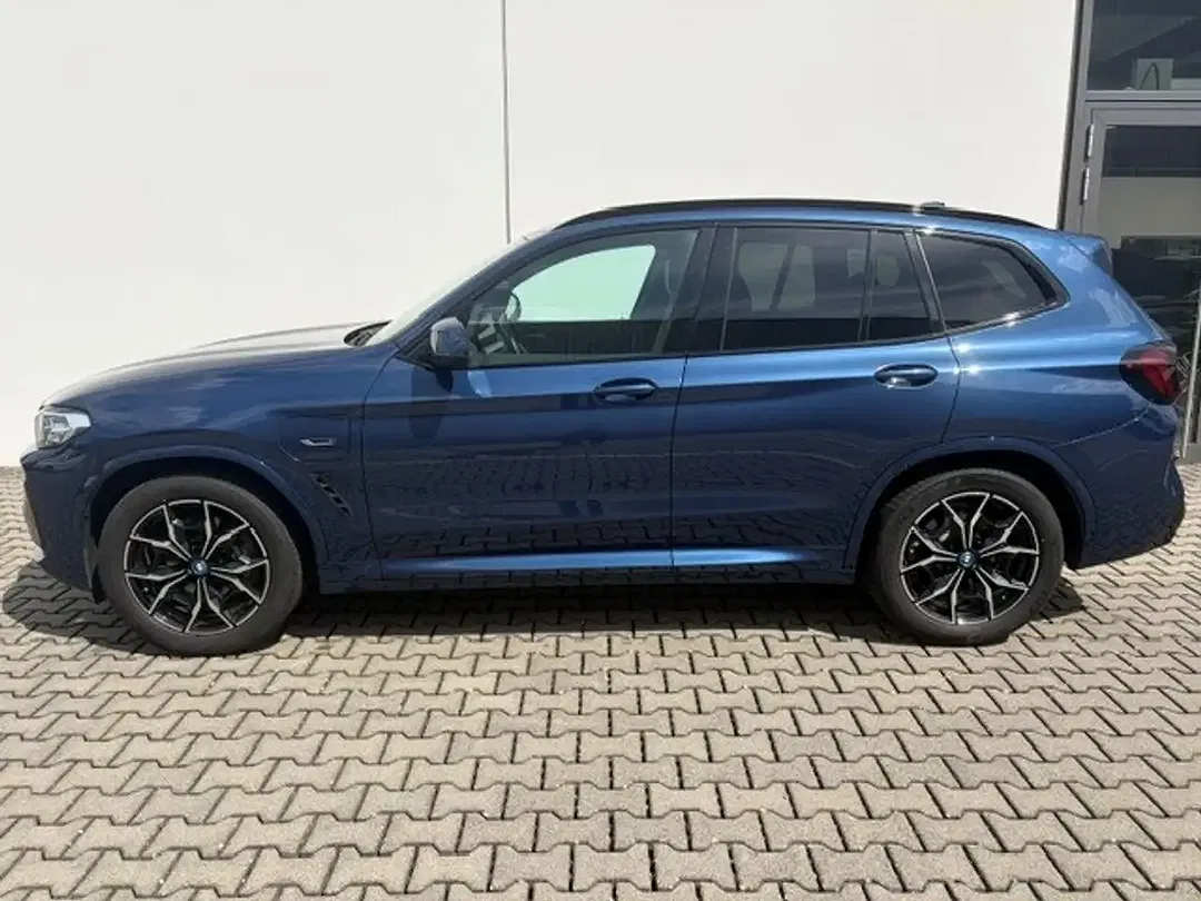 BMW X3 - Thumbnail 3
