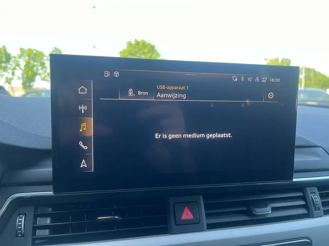 Audi A4 - Thumbnail 36