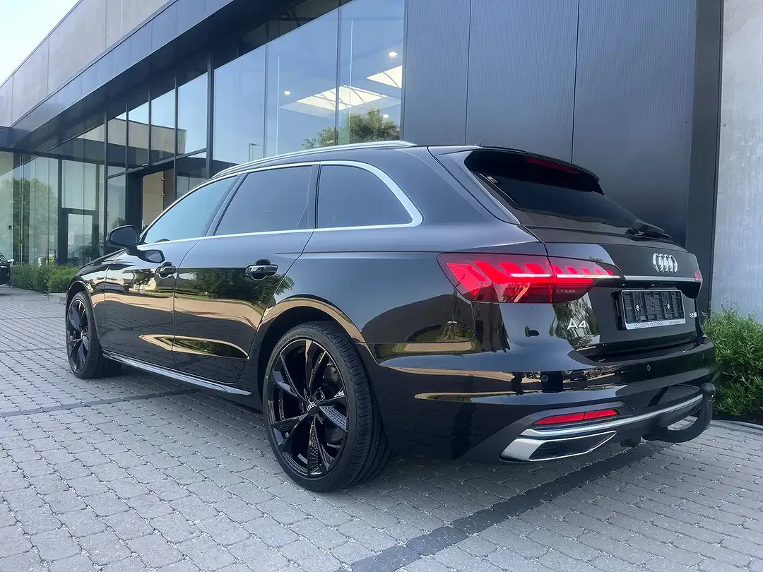 Audi A4 - Thumbnail 5