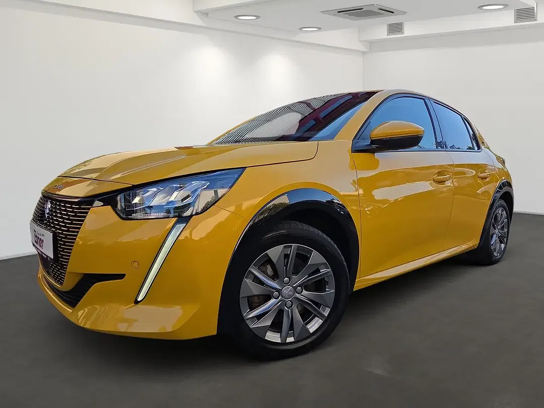 Peugeot 208 - Thumbnail 1