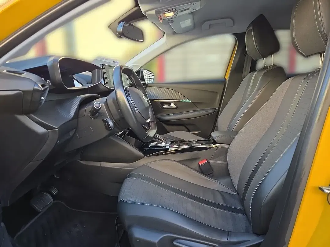 Peugeot 208 - Thumbnail 7
