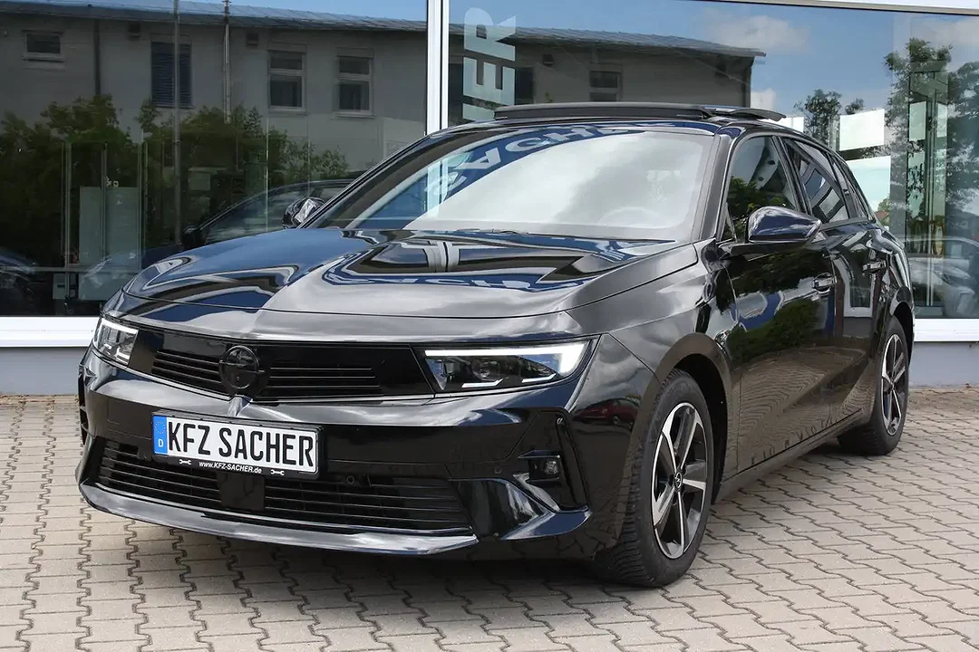 Opel Astra - Afbeelding 1