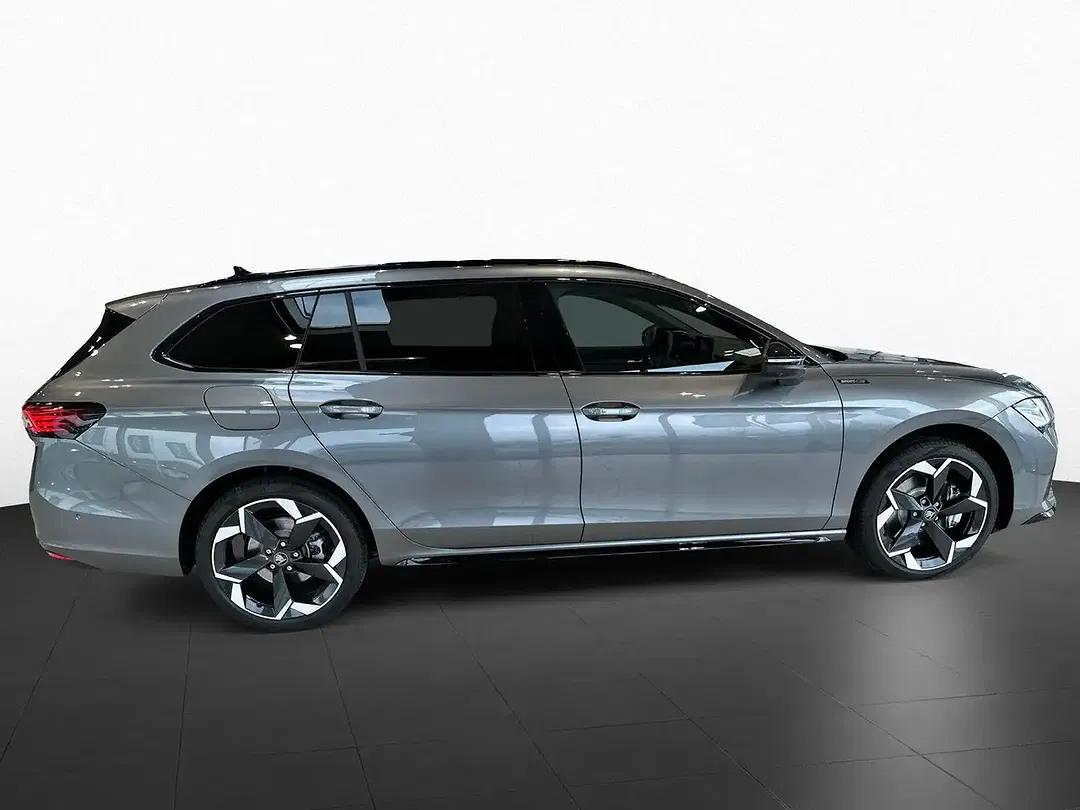 Skoda Superb - Thumbnail 6