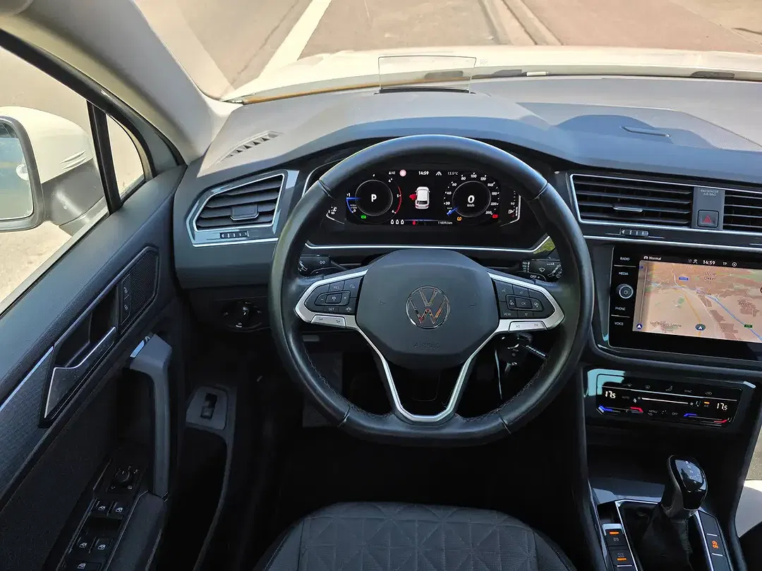 Volkswagen Tiguan - Thumbnail 12