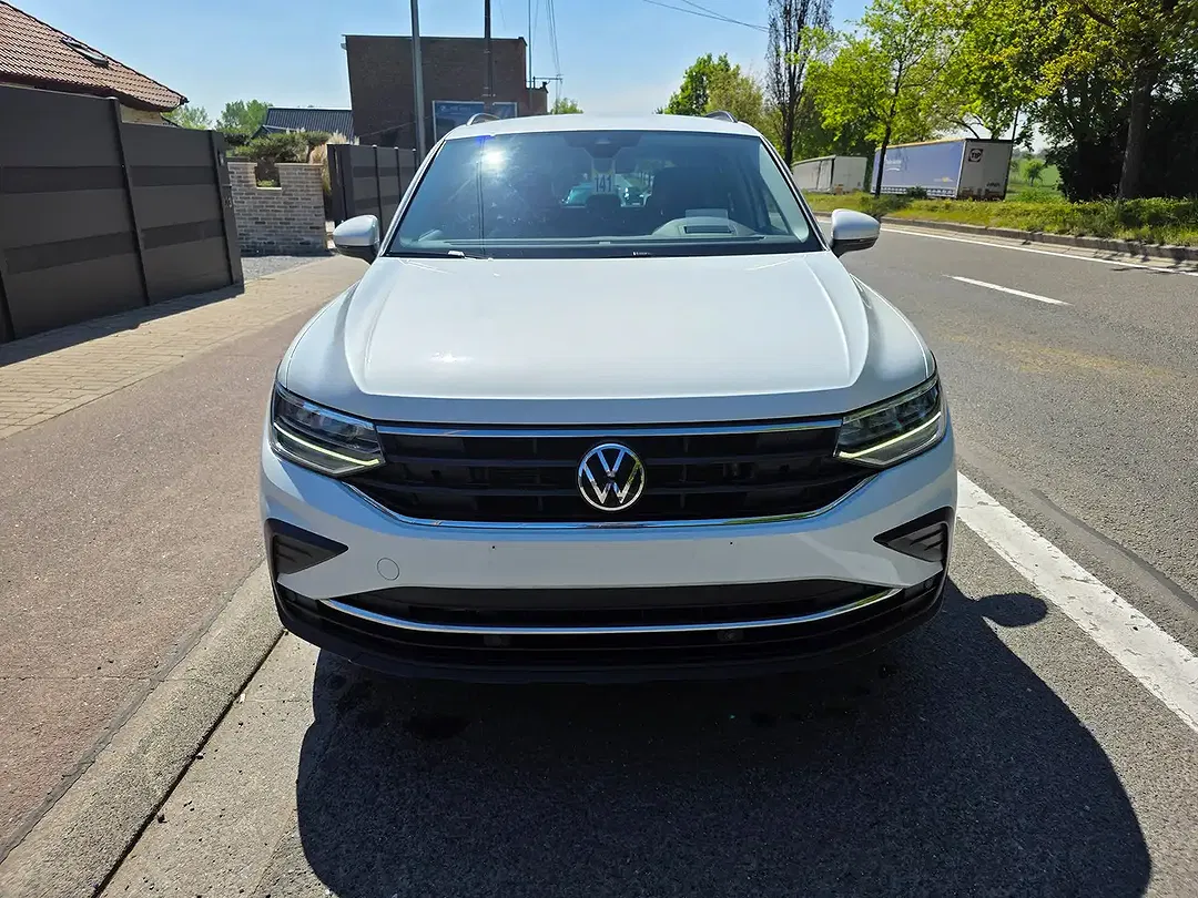 Volkswagen Tiguan - Thumbnail 2