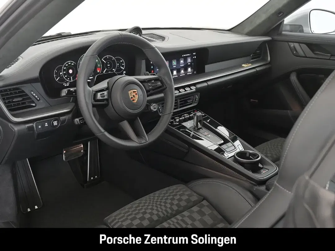 Porsche 992 - Thumbnail 11