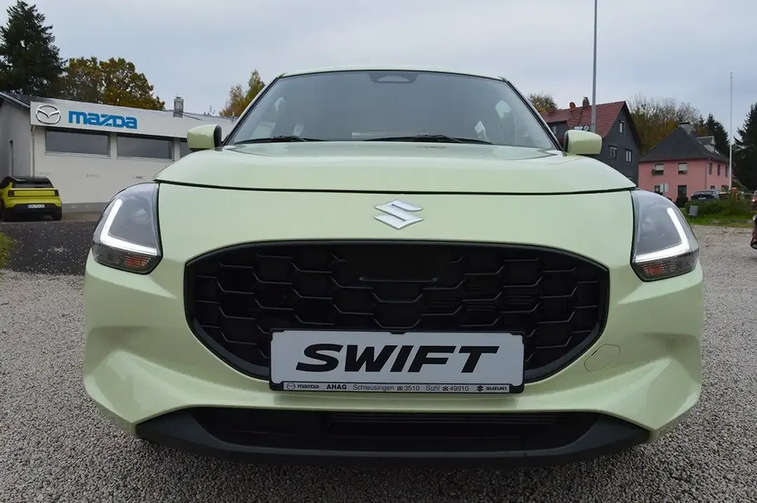 Suzuki Swift - Thumbnail 2