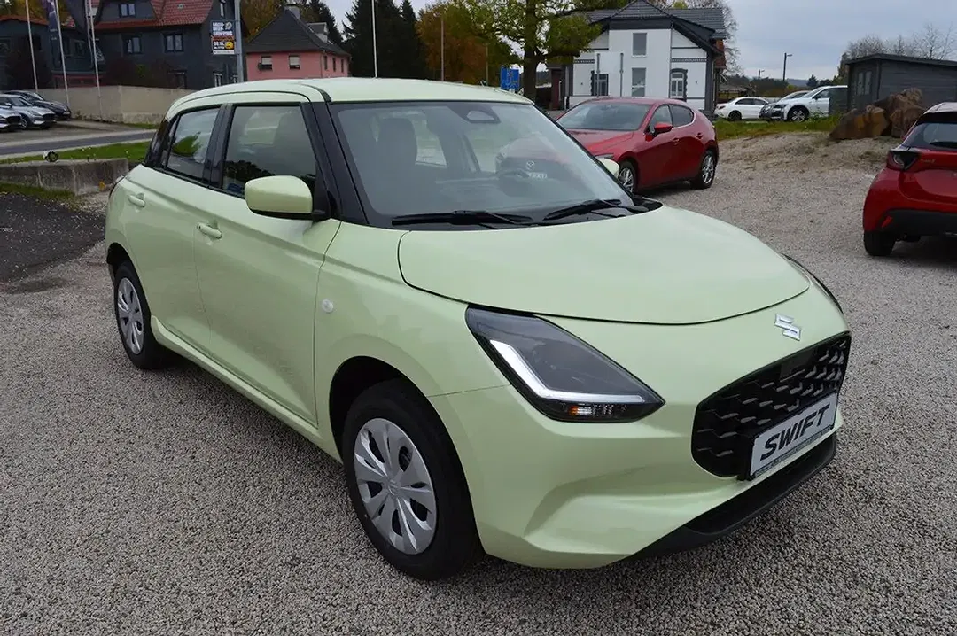Suzuki Swift - Thumbnail 3