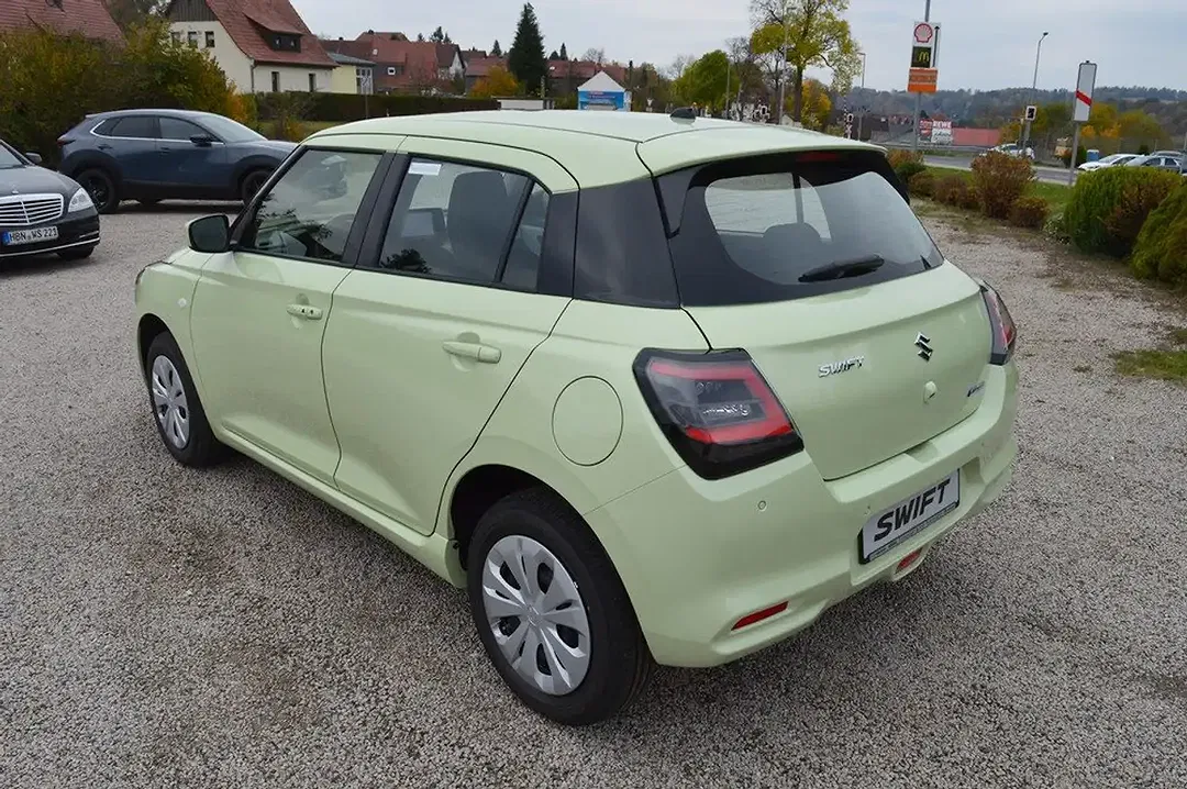 Suzuki Swift - Thumbnail 6
