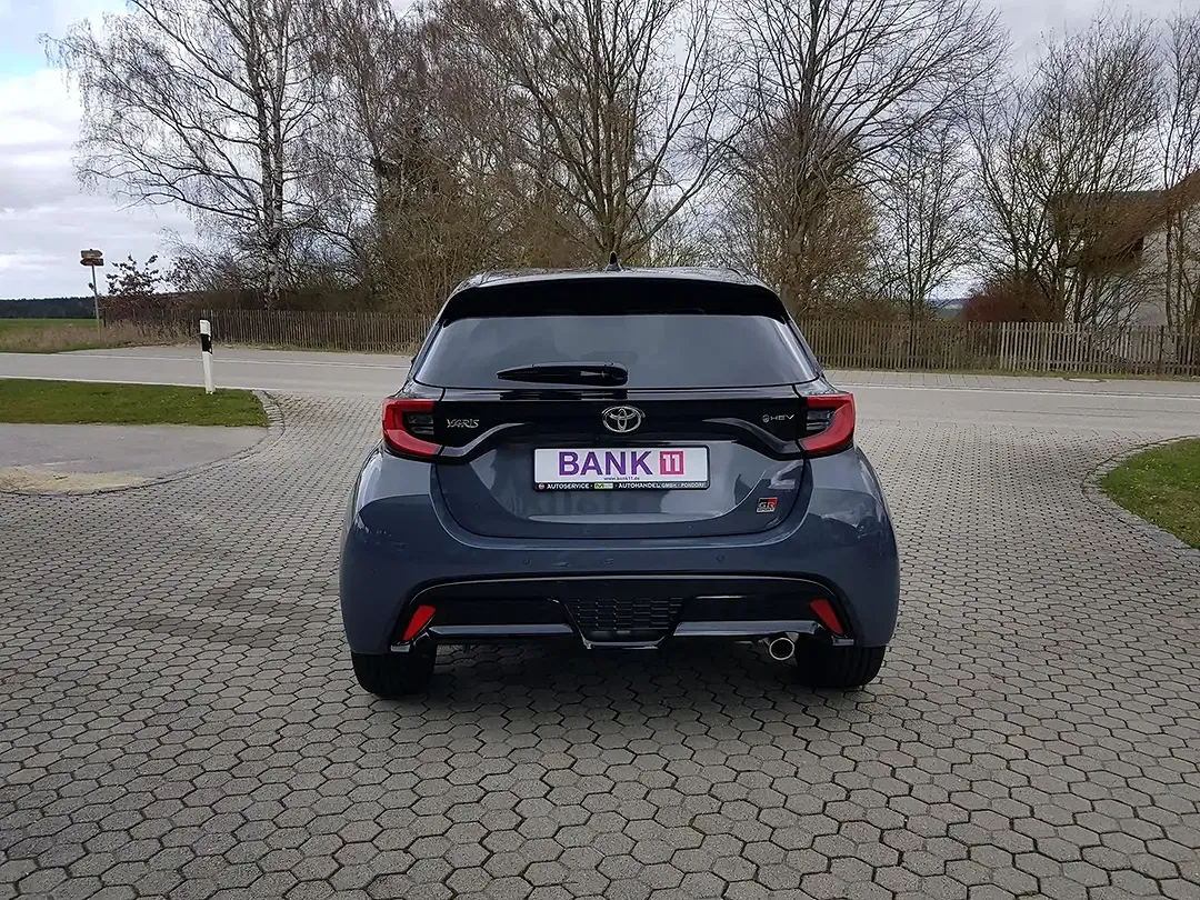 Toyota Yaris - Thumbnail 4