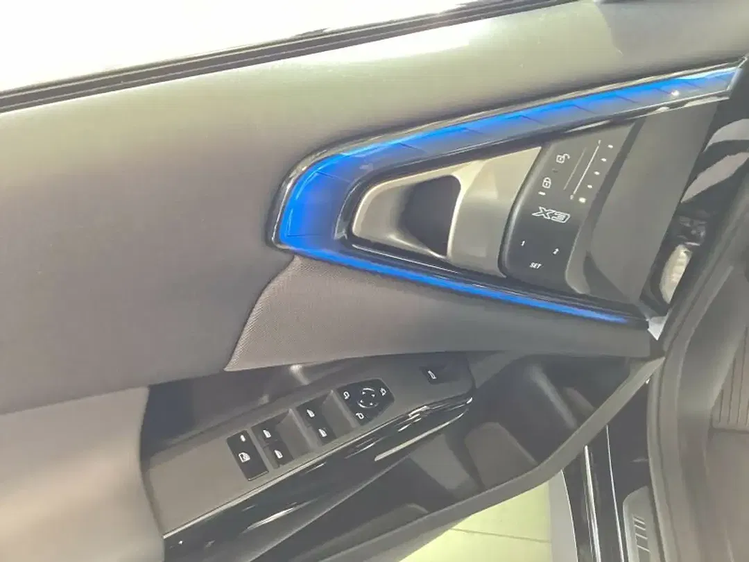 BMW X3 - Thumbnail 11