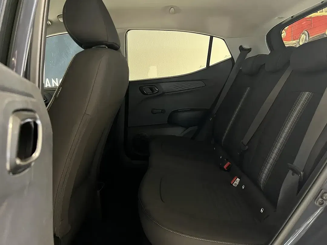 Hyundai i10 - Thumbnail 13