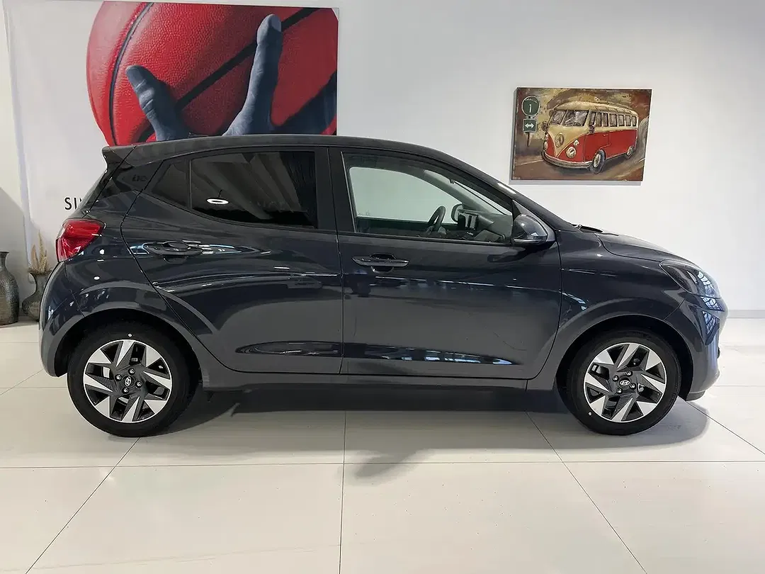 Hyundai i10 - Thumbnail 3