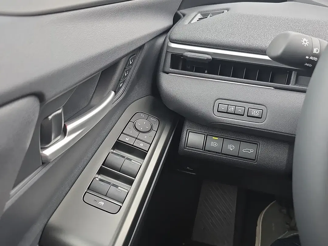 Subaru Solterra - Thumbnail 20