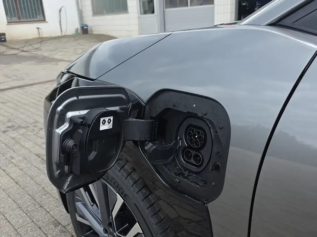 Subaru Solterra - Thumbnail 22