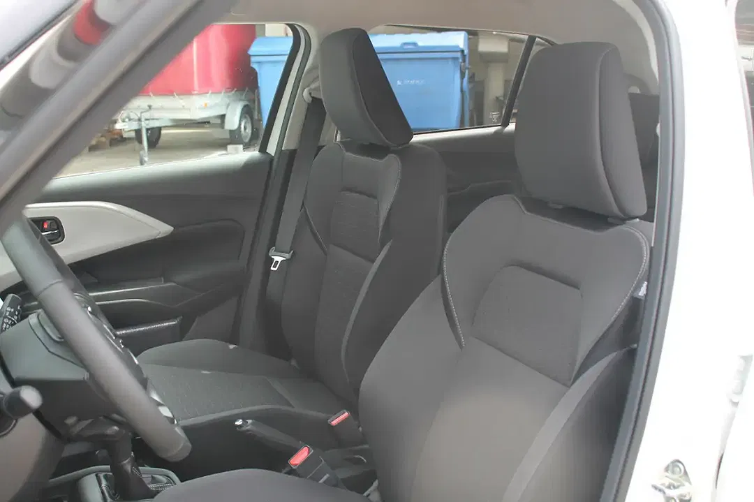 Suzuki Swift - Thumbnail 12