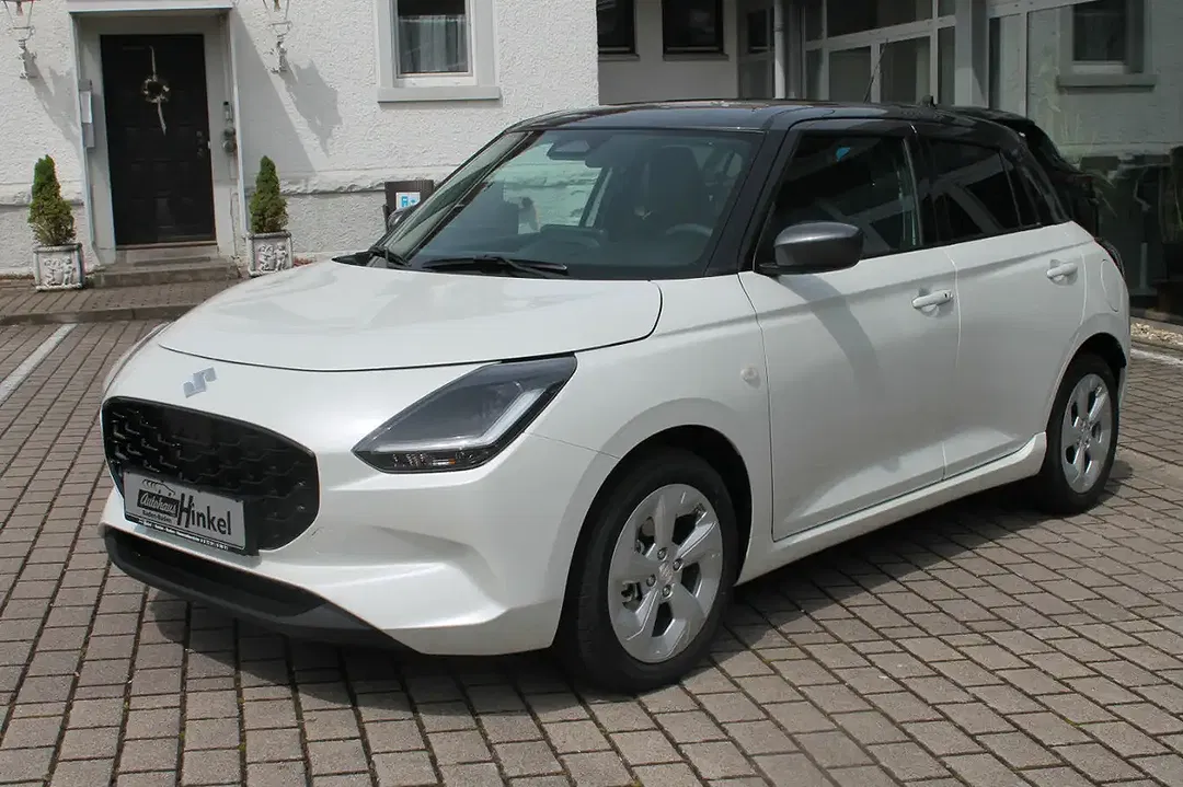 Suzuki Swift - Thumbnail 2