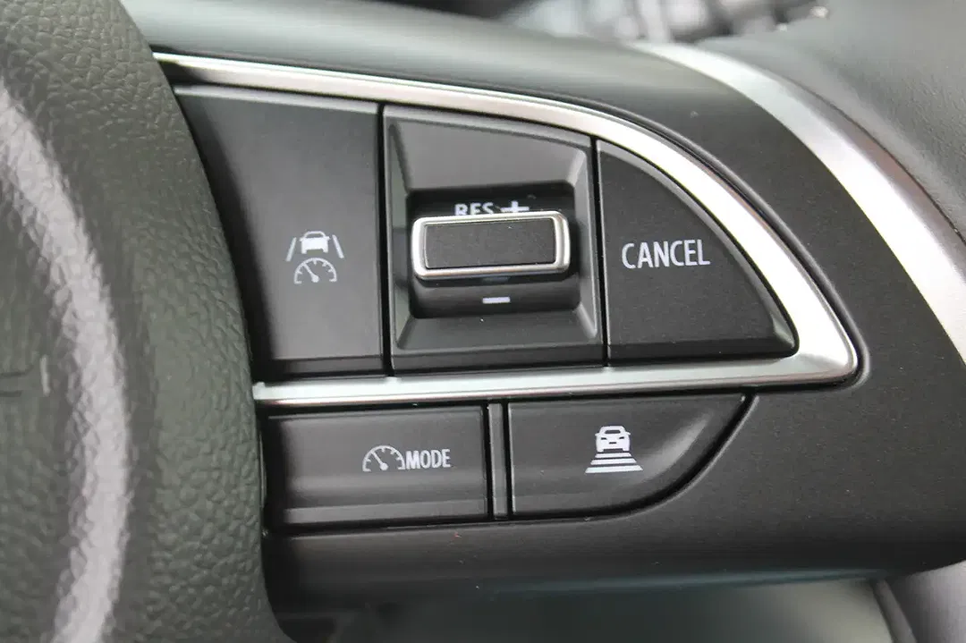 Suzuki Swift - Thumbnail 7