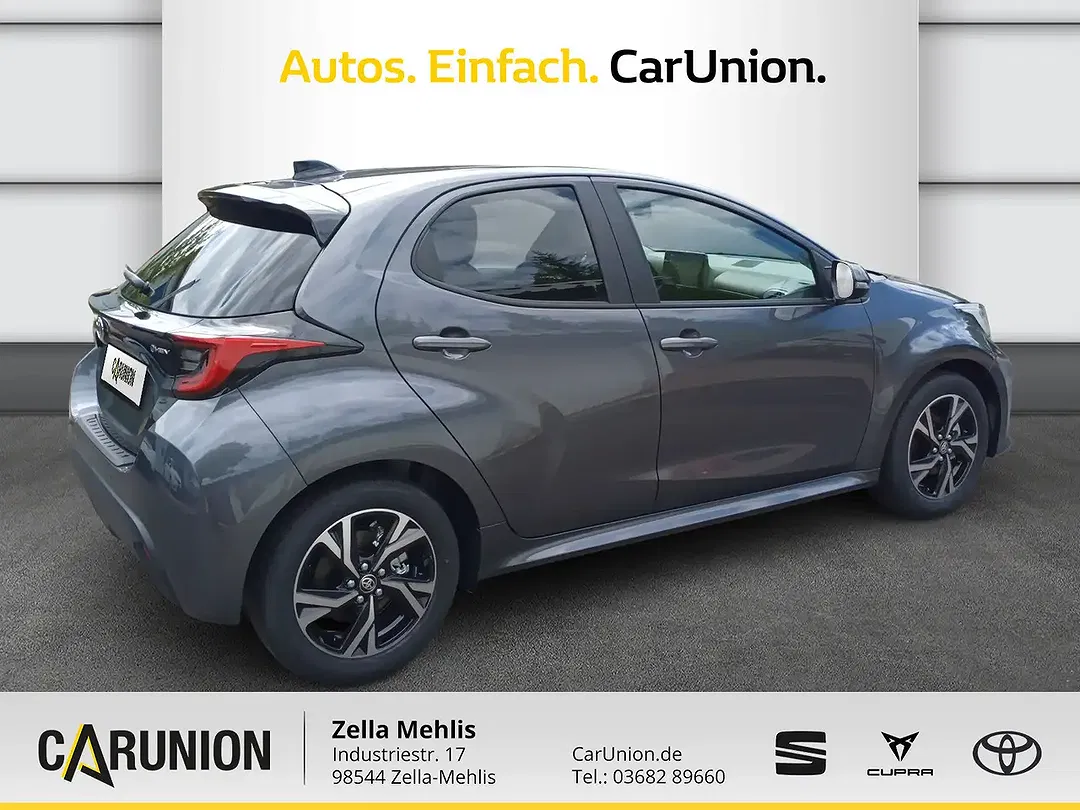 Toyota Yaris - Thumbnail 4