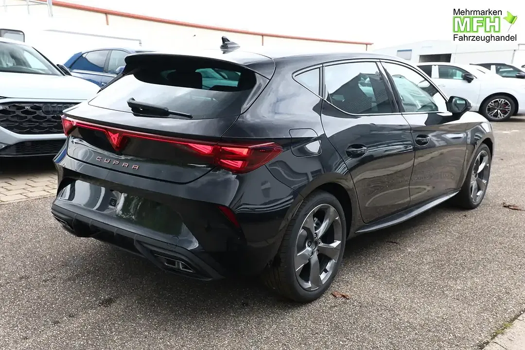 CUPRA Leon - Thumbnail 2