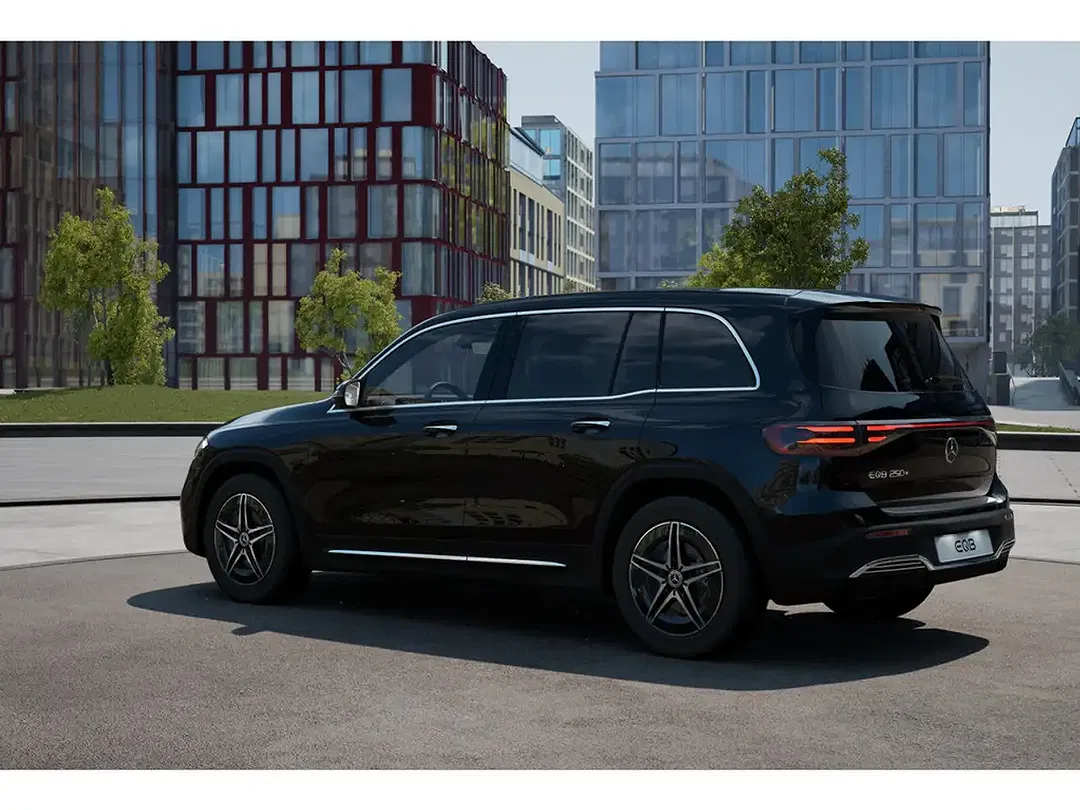 Mercedes-Benz EQB 250 - Thumbnail 14