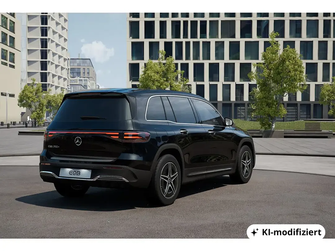 Mercedes-Benz EQB 250 - Thumbnail 4