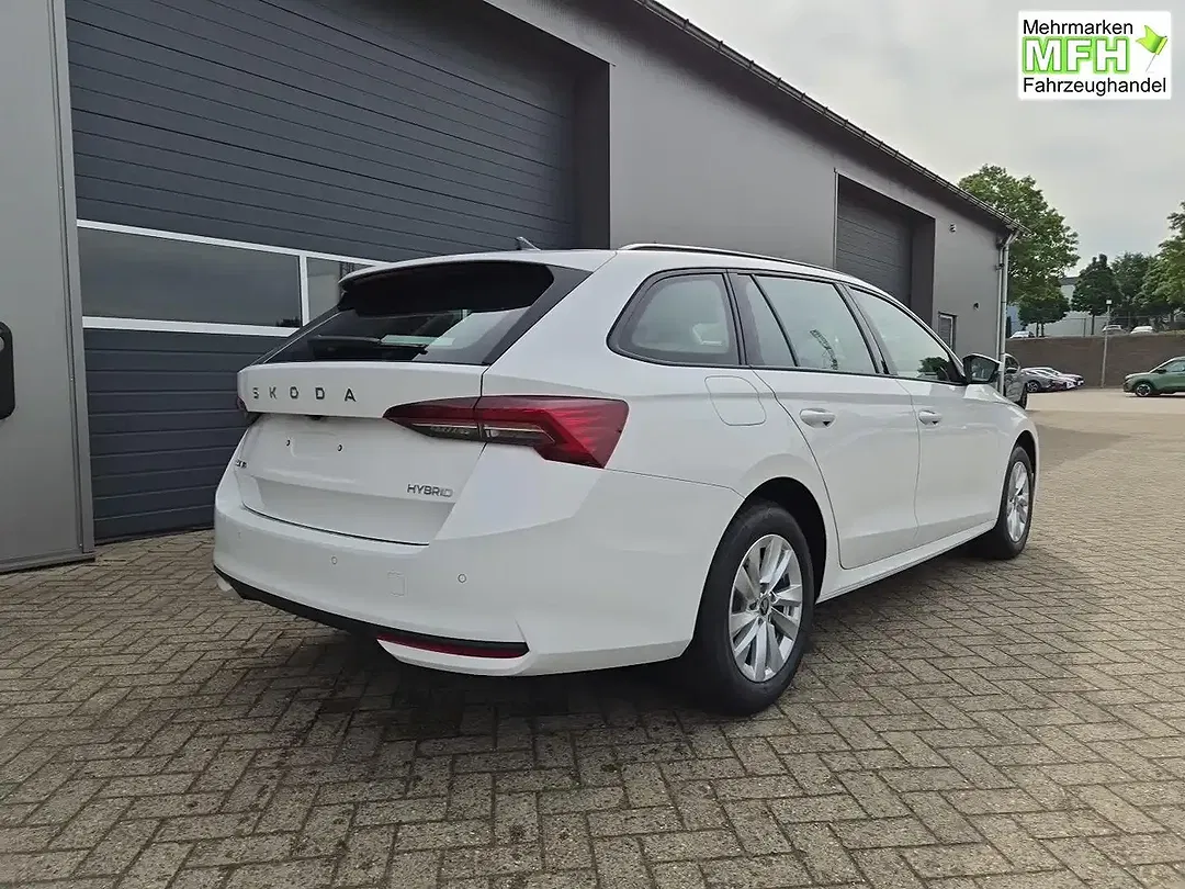 Skoda Octavia - Thumbnail 4