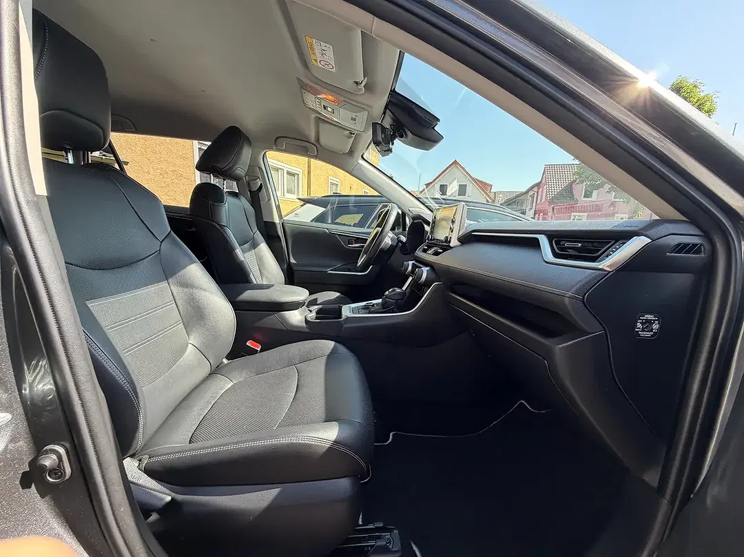 Toyota RAV 4 - Thumbnail 12