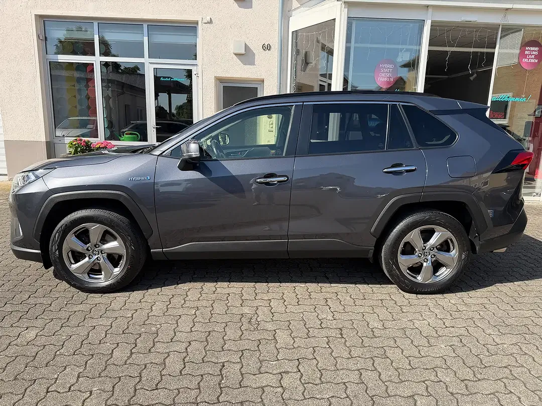 Toyota RAV 4 - Thumbnail 3