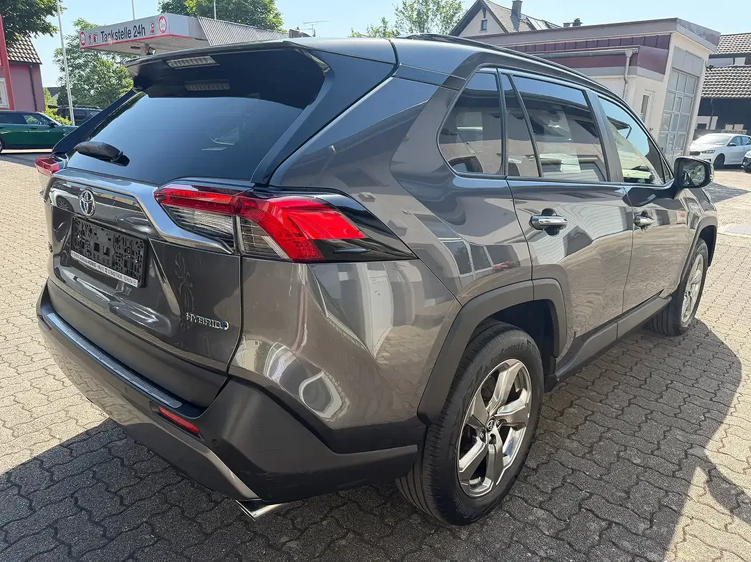 Toyota RAV 4 - Thumbnail 6