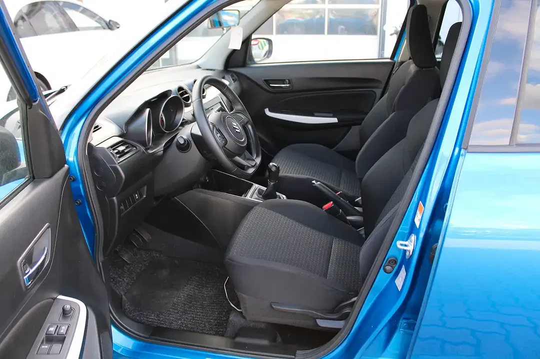 Suzuki Swift - Thumbnail 10