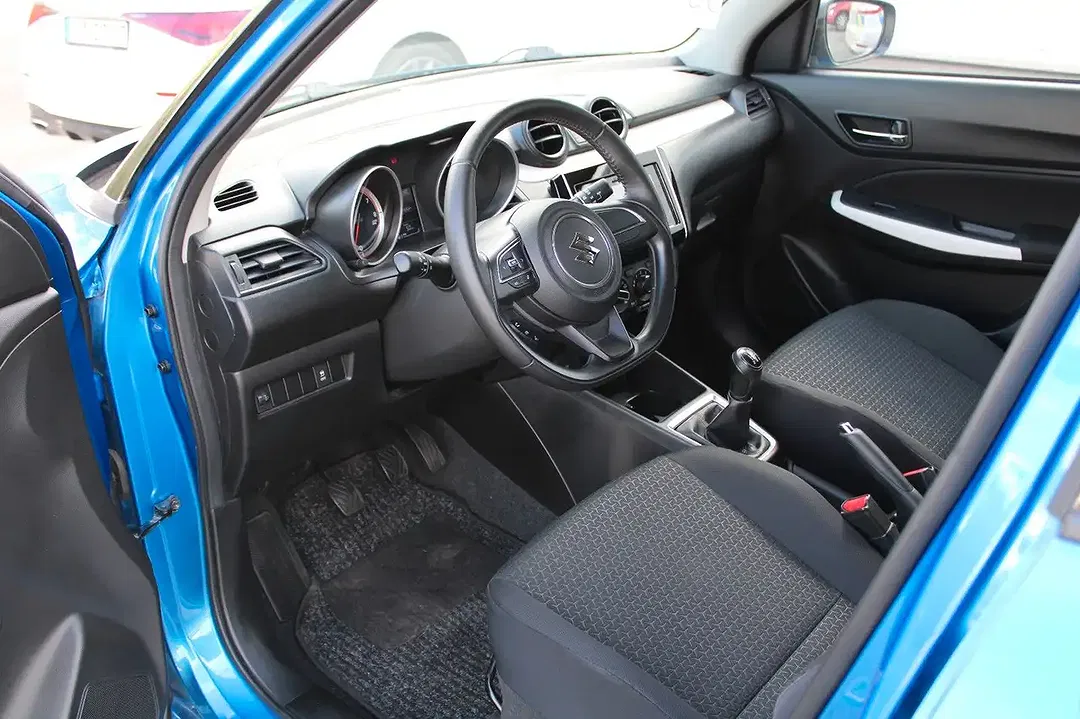 Suzuki Swift - Thumbnail 11