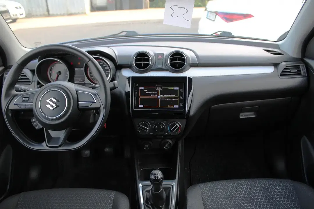 Suzuki Swift - Thumbnail 15